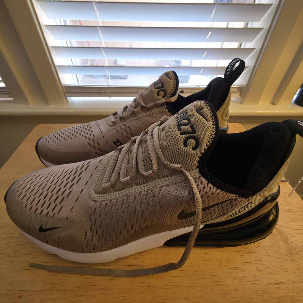 Nike Air Max 270 Men's Athletic Shoes - Beige and Black